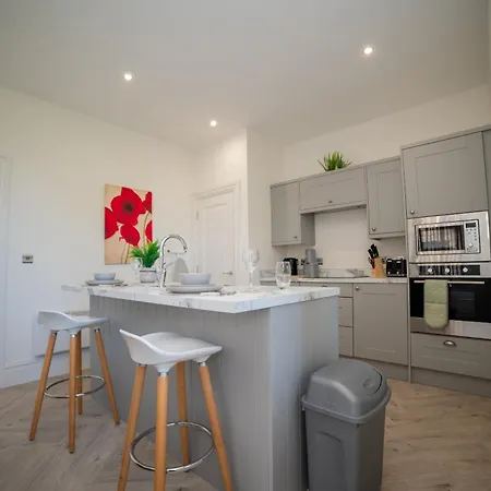 Bv Luxury 3 Bedroom Townhouse At Bed Cliff Oaks Leeds  Room photo