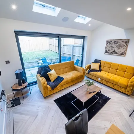 Bv Luxury 3 Bedroom Townhouse At Bed Cliff Oaks Leeds  Room photo