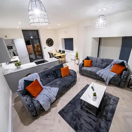 Bv Luxury 3 Bedroom Townhouse At Bed Cliff Oaks Leeds  Room photo