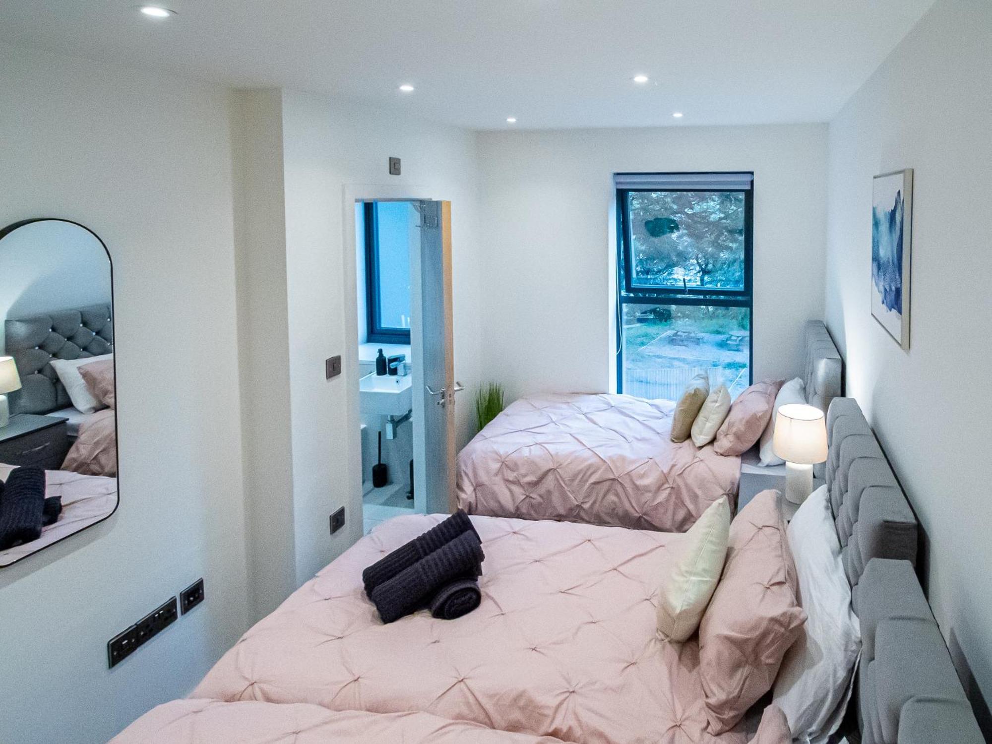 Bv Luxury 3 Bedroom Townhouse At Bed Cliff Oaks