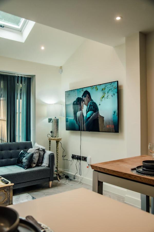 Апартаменты Bv Luxury 3 Bedroom Townhouse At Bed Cliff Oaks
